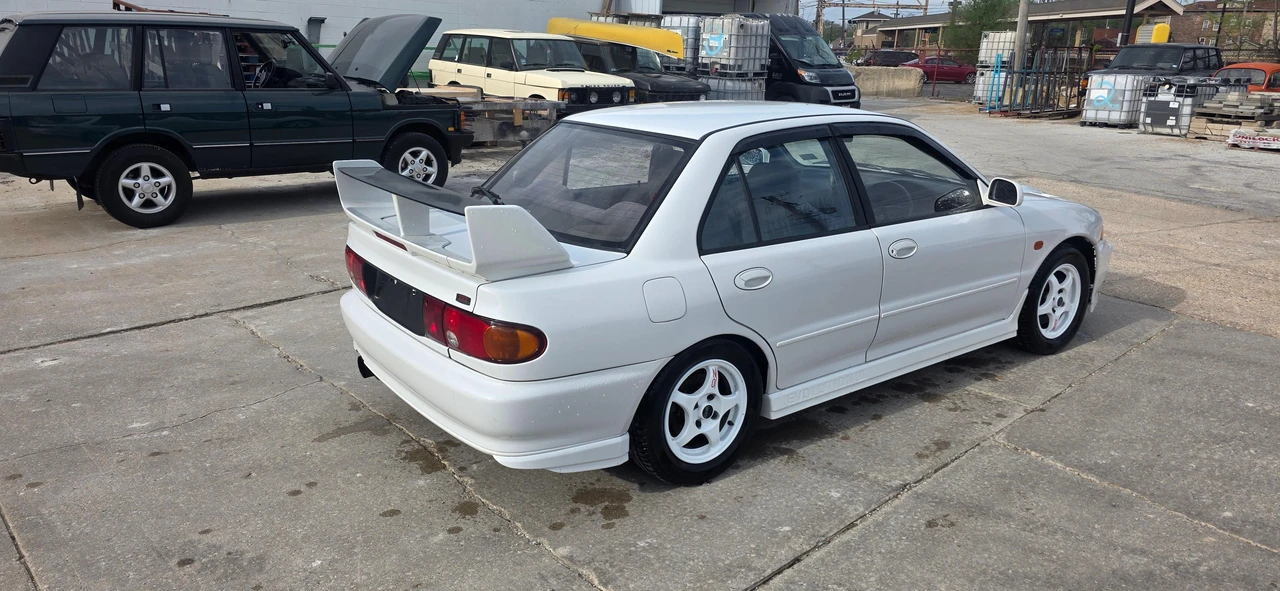 1995 Mitsubishi Lancer Evolution III 5th Gen - Image 15 of 31