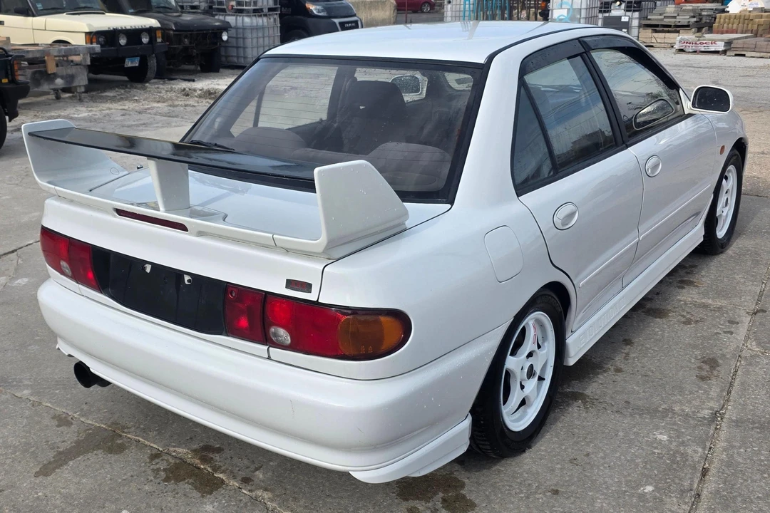 1995 Mitsubishi Lancer Evolution III 5th Gen - Image 4 of 31
