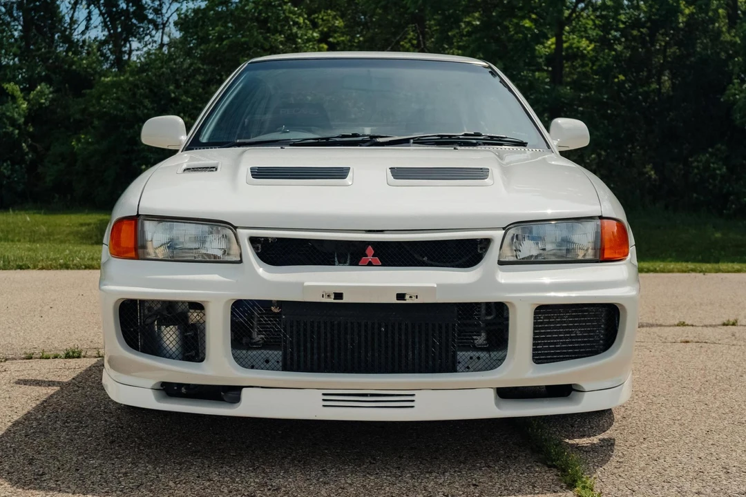 1995 Mitsubishi Lancer Evolution III 5th Gen - Image 2 of 31