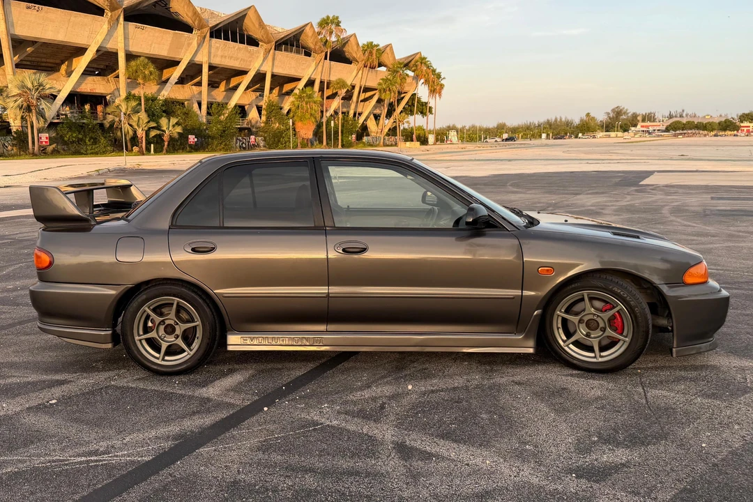 1995 Mitsubishi Lancer Evolution III 5th Gen - Image 3 of 31