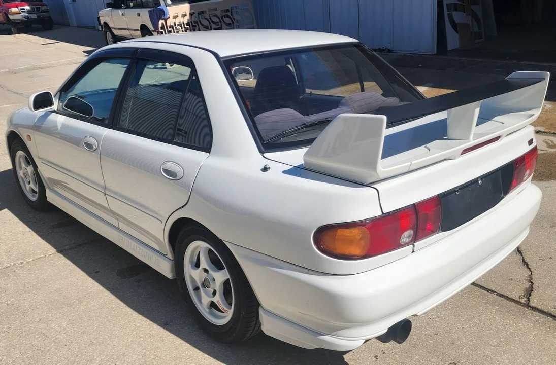 1995 Mitsubishi Lancer Evolution III 5th Gen - Image 12 of 31