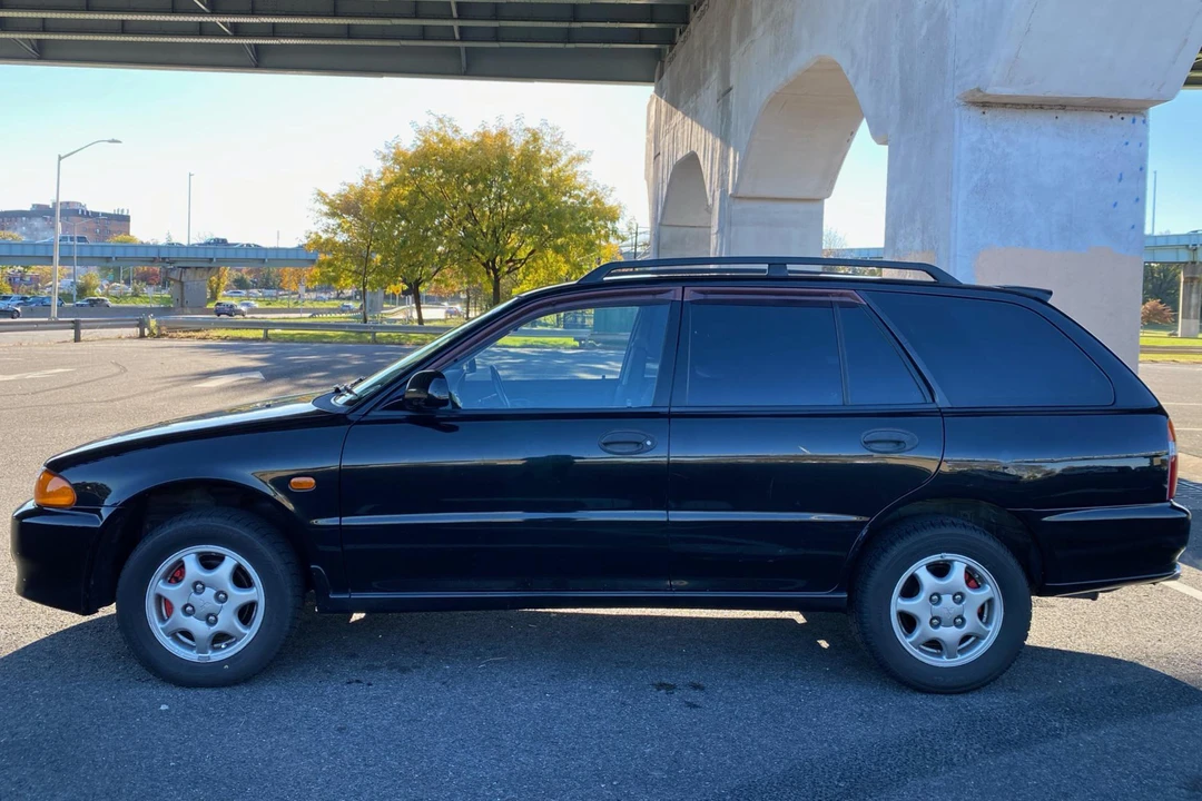 1995 Mitsubishi Libero 1st Gen - Image 4 of 16