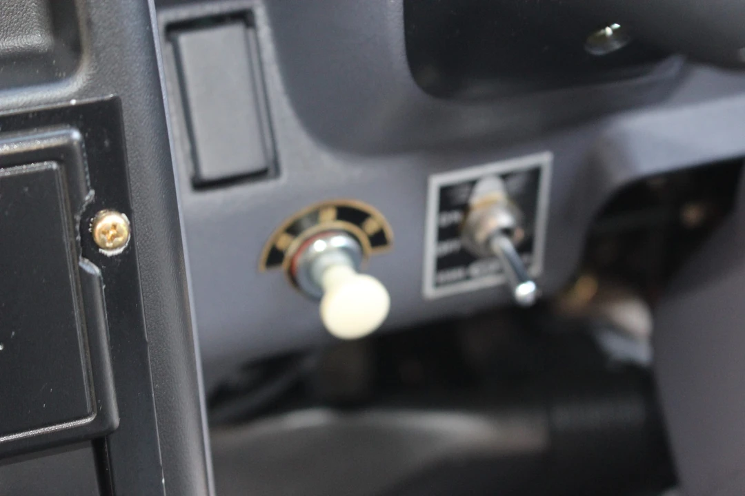 1995 Mitsubishi Minicab 5th Gen - Image 27 of 31