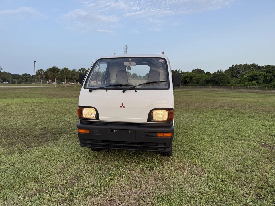 1995 Mitsubishi Minicab 5th Gen - Image 2 of 31