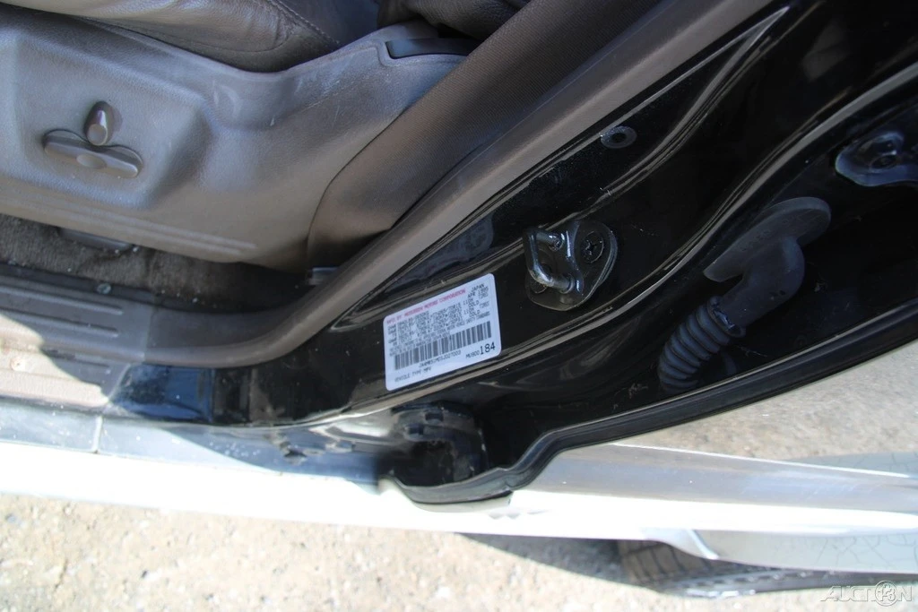 1995 Mitsubishi Pajero/Montero 2nd Gen - Image 12 of 21