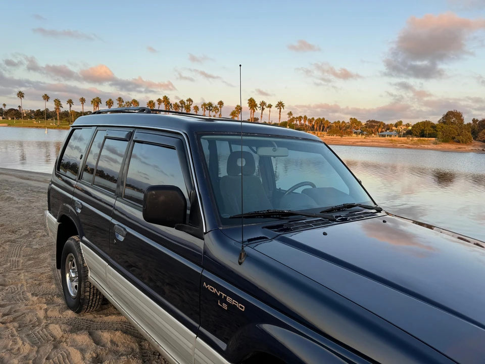 1995 Mitsubishi Pajero/Montero 2nd Gen - Image 25 of 31
