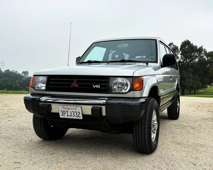 1995 Mitsubishi Pajero/Montero 2nd Gen - Image 2 of 31