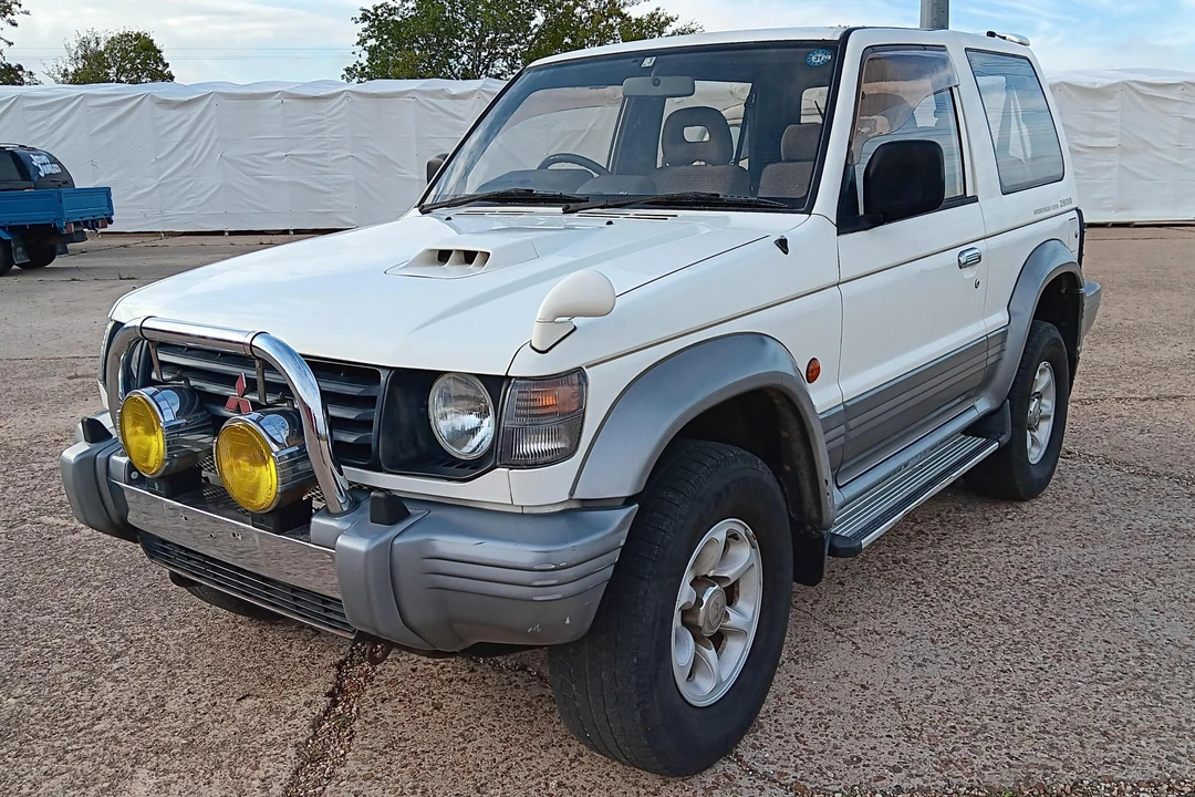 1995 Mitsubishi Pajero/Montero 2nd Gen - Image 3 of 31