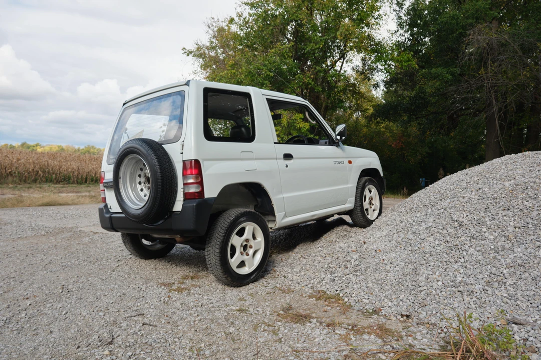 1995 Mitsubishi Pajero/Montero - Image 9 of 31