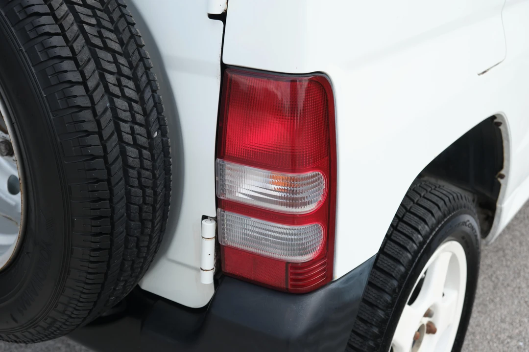 1995 Mitsubishi Pajero/Montero - Image 26 of 31