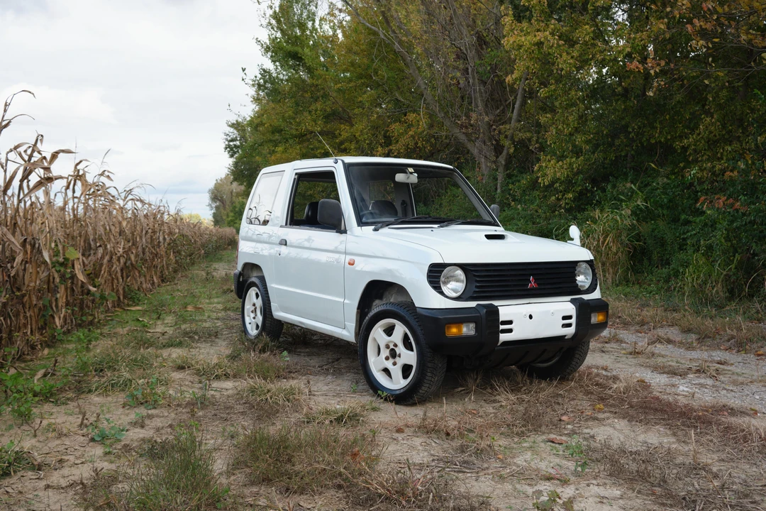 1995 Mitsubishi Pajero/Montero - Image 13 of 31