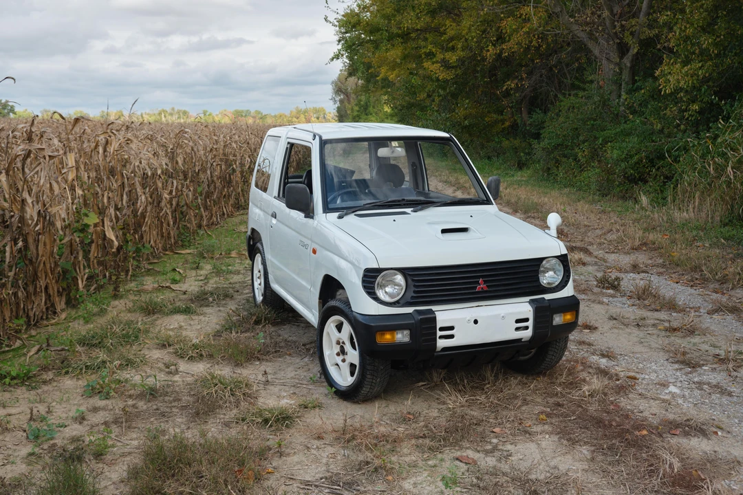 1995 Mitsubishi Pajero/Montero - Image 14 of 31