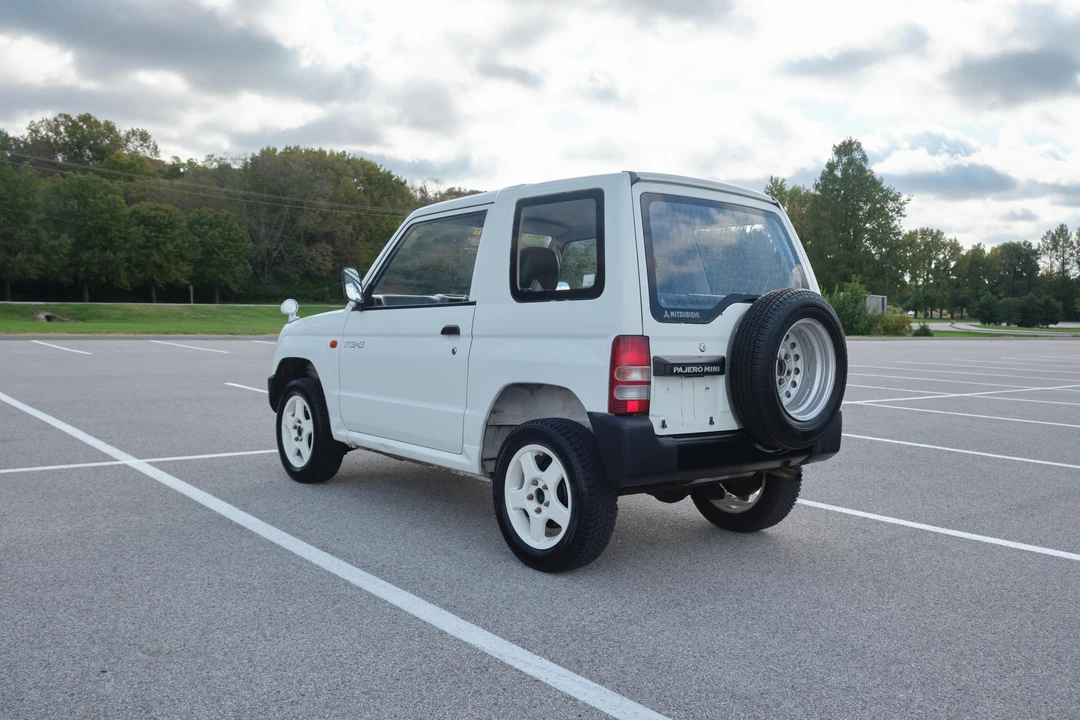 1995 Mitsubishi Pajero/Montero - Image 7 of 31