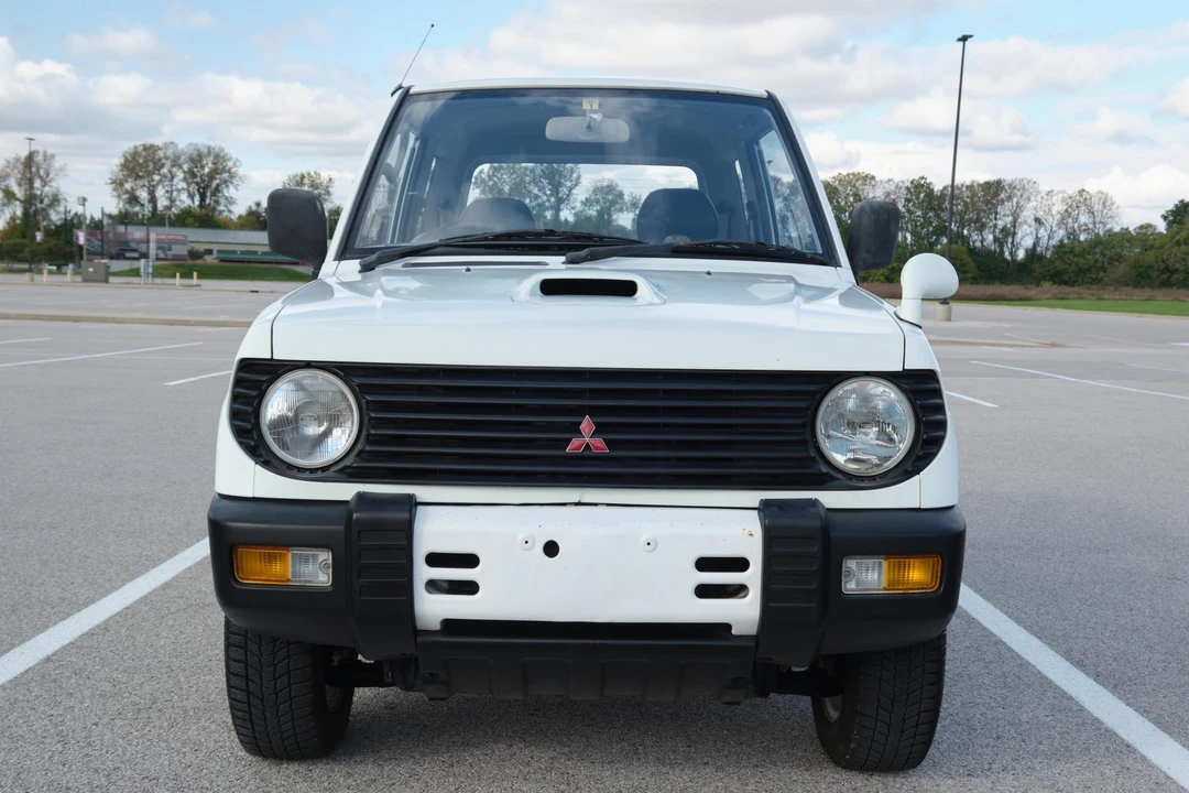 1995 Mitsubishi Pajero/Montero - Image 2 of 31