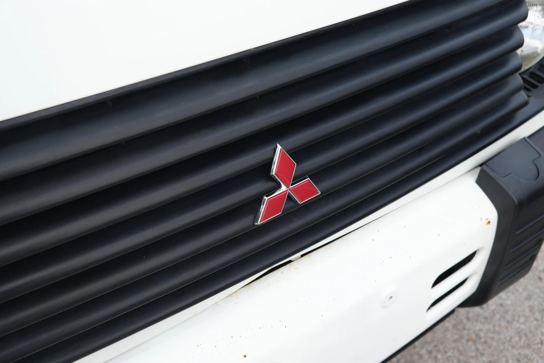 1995 Mitsubishi Pajero/Montero - Image 17 of 31