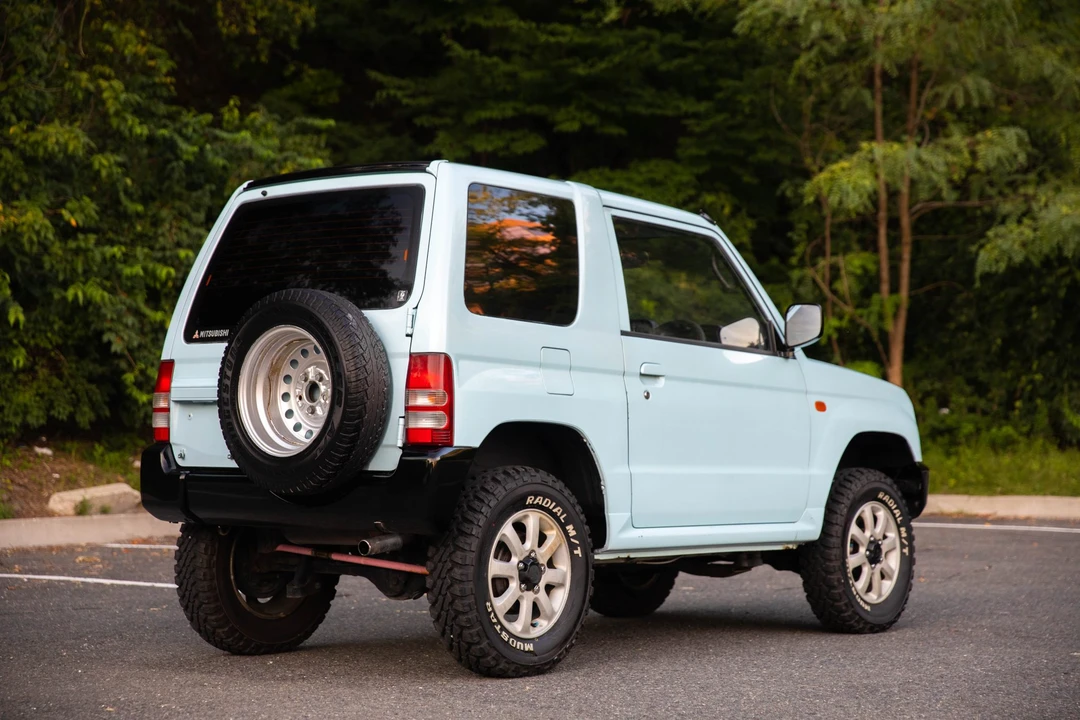 1995 Mitsubishi Pajero/Montero - Image 7 of 31