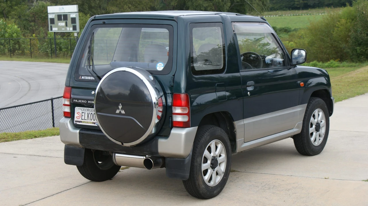 1995 Mitsubishi Pajero/Montero - Image 15 of 31