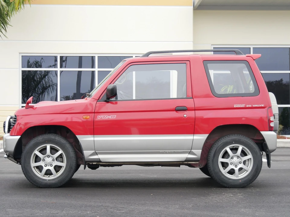 1995 Mitsubishi Pajero/Montero - Image 2 of 31