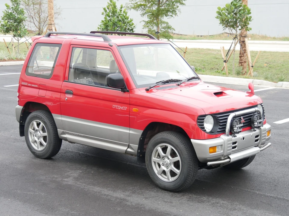 1995 Mitsubishi Pajero/Montero - Image 11 of 31