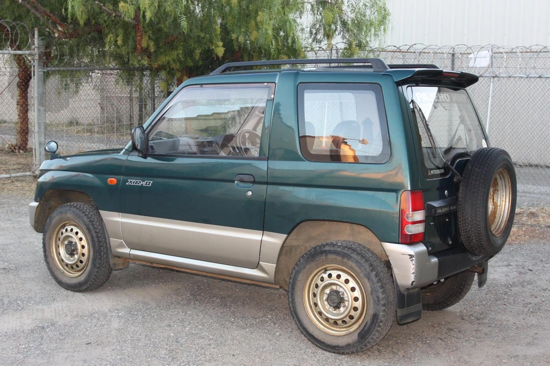 1995 Mitsubishi Pajero/Montero - Image 4 of 8