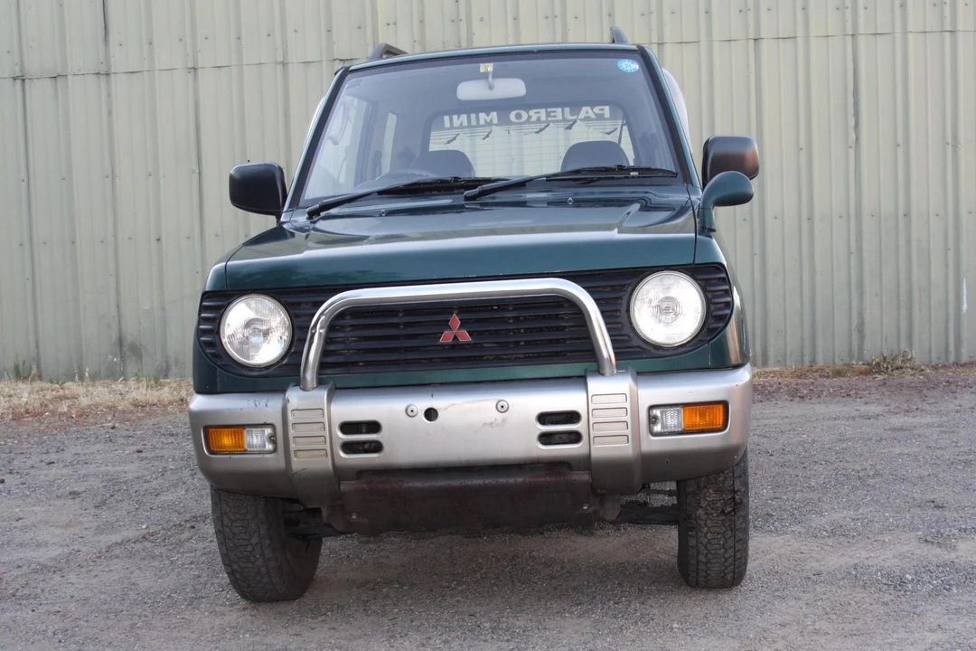 1995 Mitsubishi Pajero/Montero - Image 2 of 8