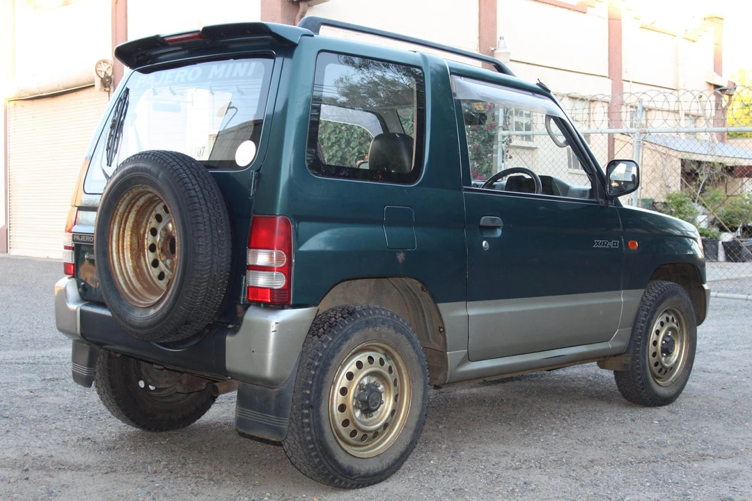1995 Mitsubishi Pajero/Montero - Image 5 of 8
