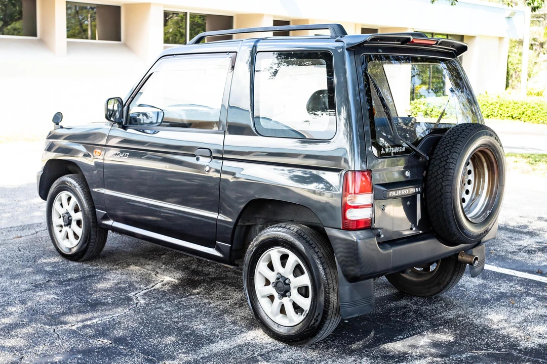 1995 Mitsubishi Pajero/Montero - Image 4 of 31