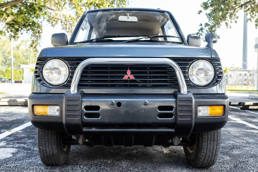 1995 Mitsubishi Pajero/Montero - Image 2 of 31