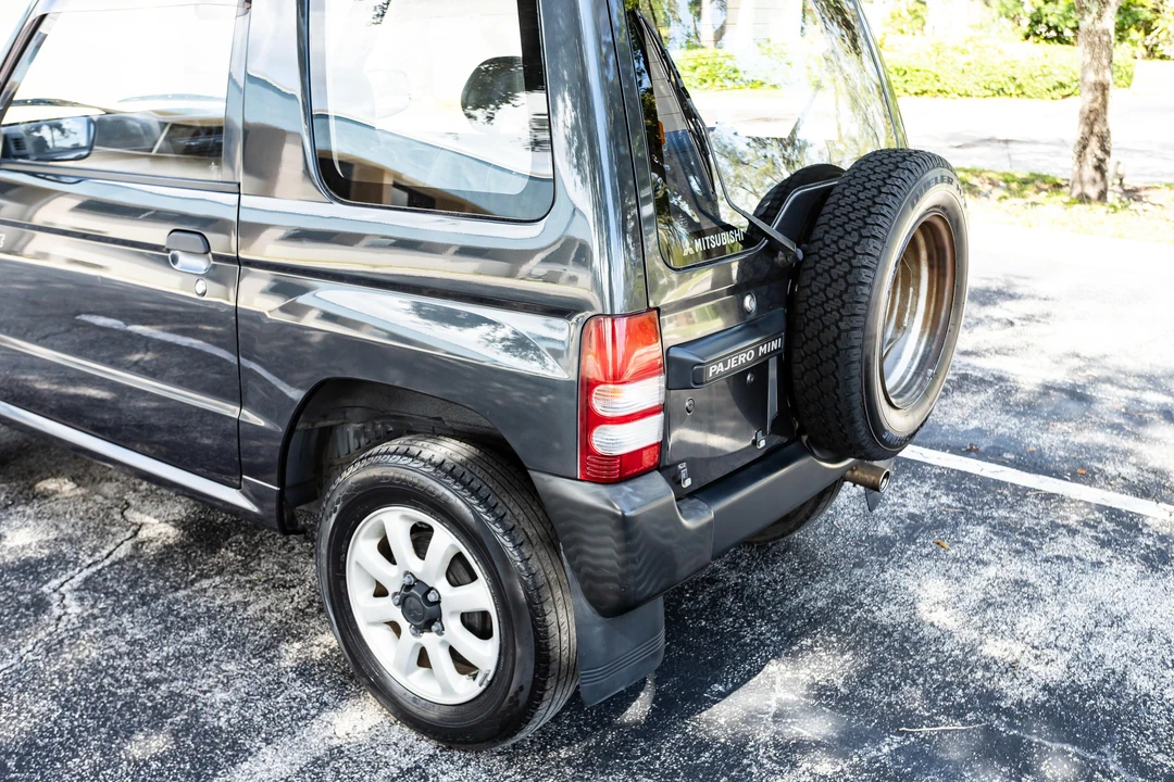 1995 Mitsubishi Pajero/Montero - Image 18 of 31