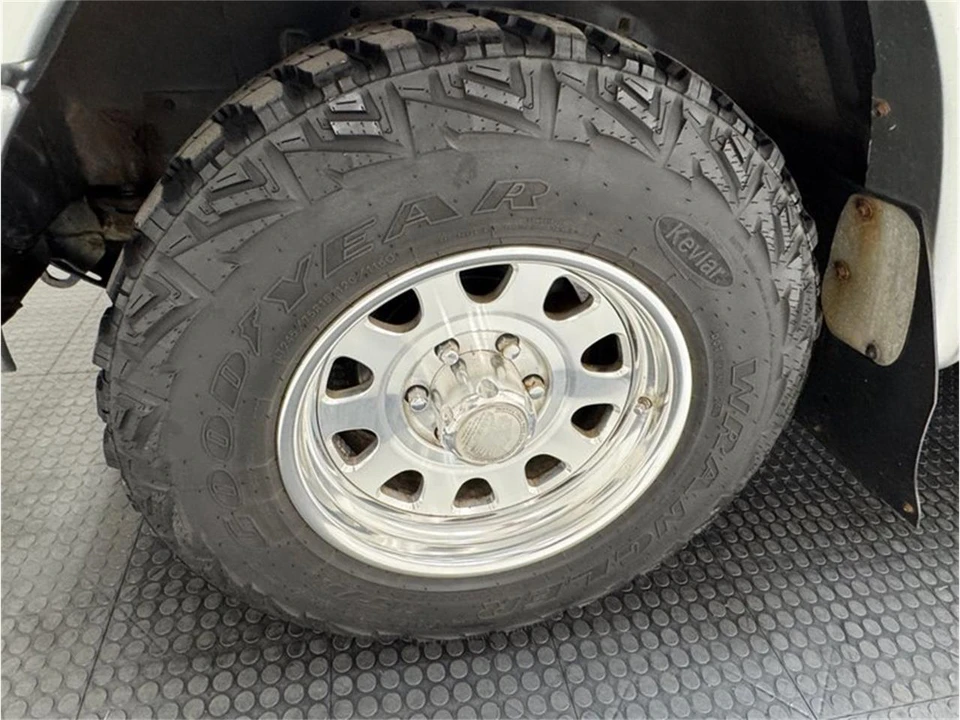 1995 Mitsubishi Pajero/Montero 2nd Gen - Image 13 of 31