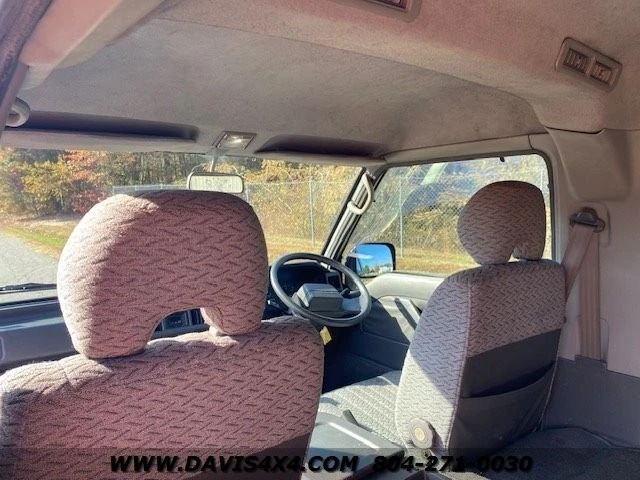 1995 Mitsubishi Delica 4th Gen - Image 21 of 30