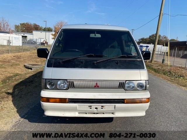 1995 Mitsubishi Delica 3rd Gen - Image 2 of 30