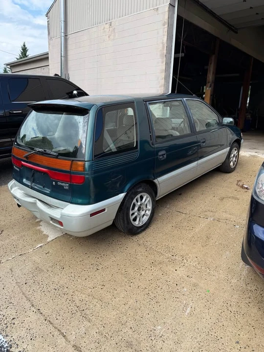 1995 Mitsubishi Chariot 2nd Gen - Image 5 of 8