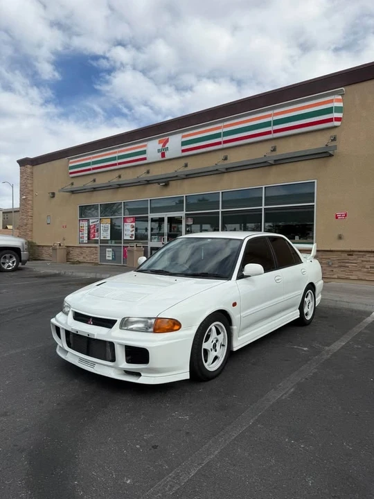 1995 Mitsubishi Lancer Evolution III 5th Gen - Image 2 of 3