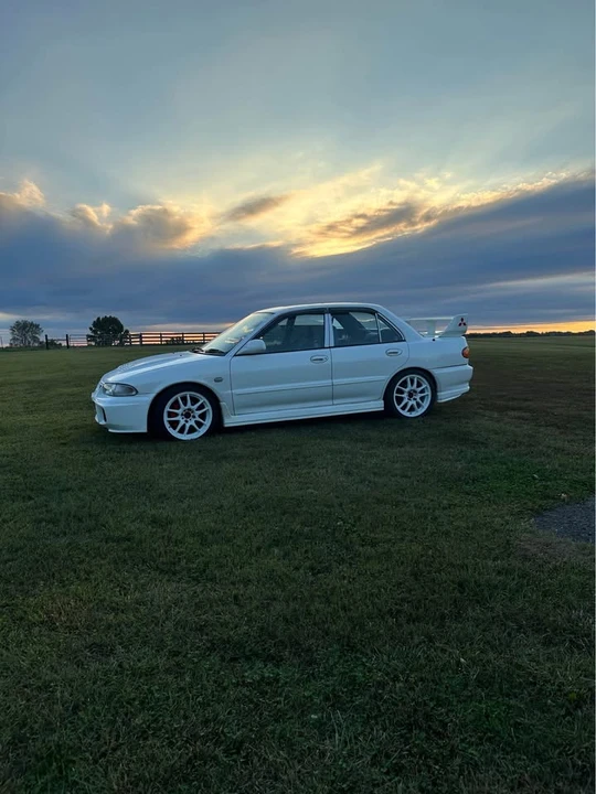 1995 Mitsubishi Lancer Evolution III 5th Gen - Image 6 of 12
