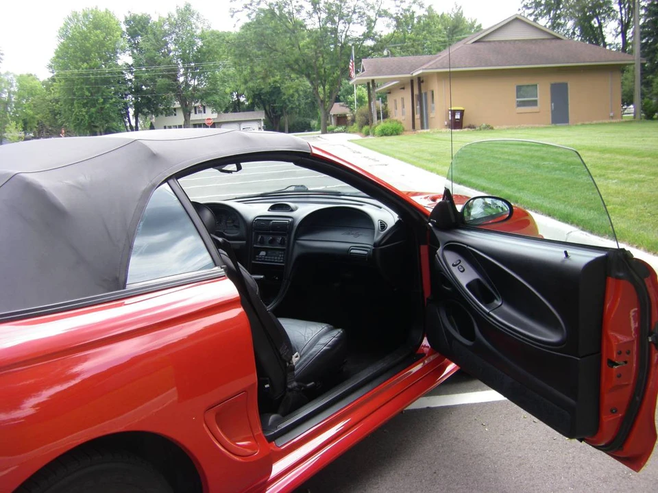 1995 Ford SN95 Mustang - Image 8 of 15