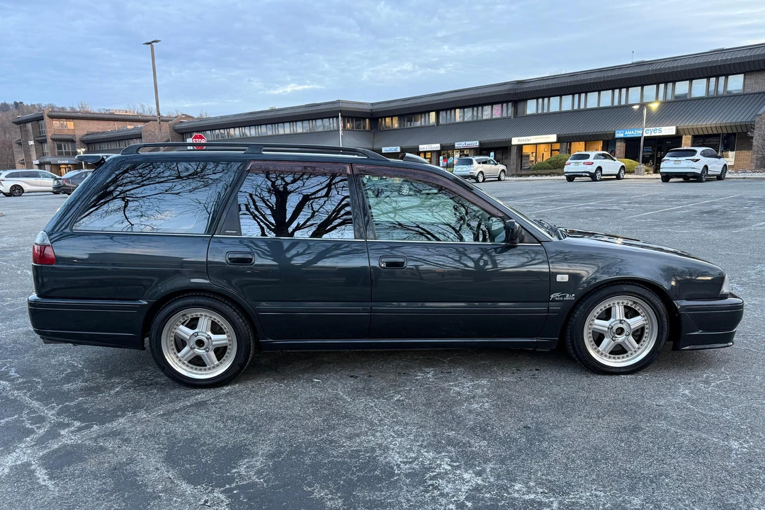 1995 Nissan Avenir 1st Gen - Image 4 of 31