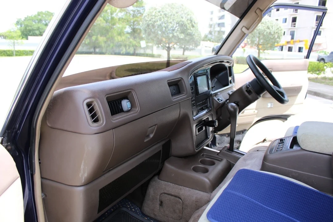 1995 Nissan Caravan 3rd Gen - Image 17 of 21