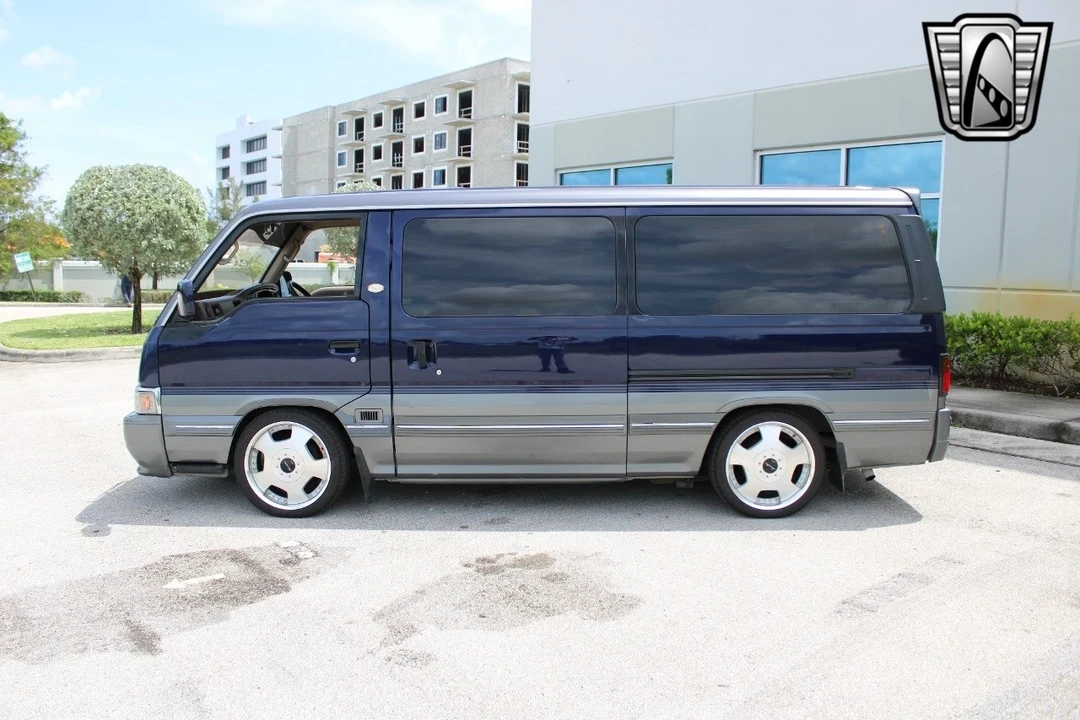 1995 Nissan Caravan 3rd Gen - Image 5 of 12