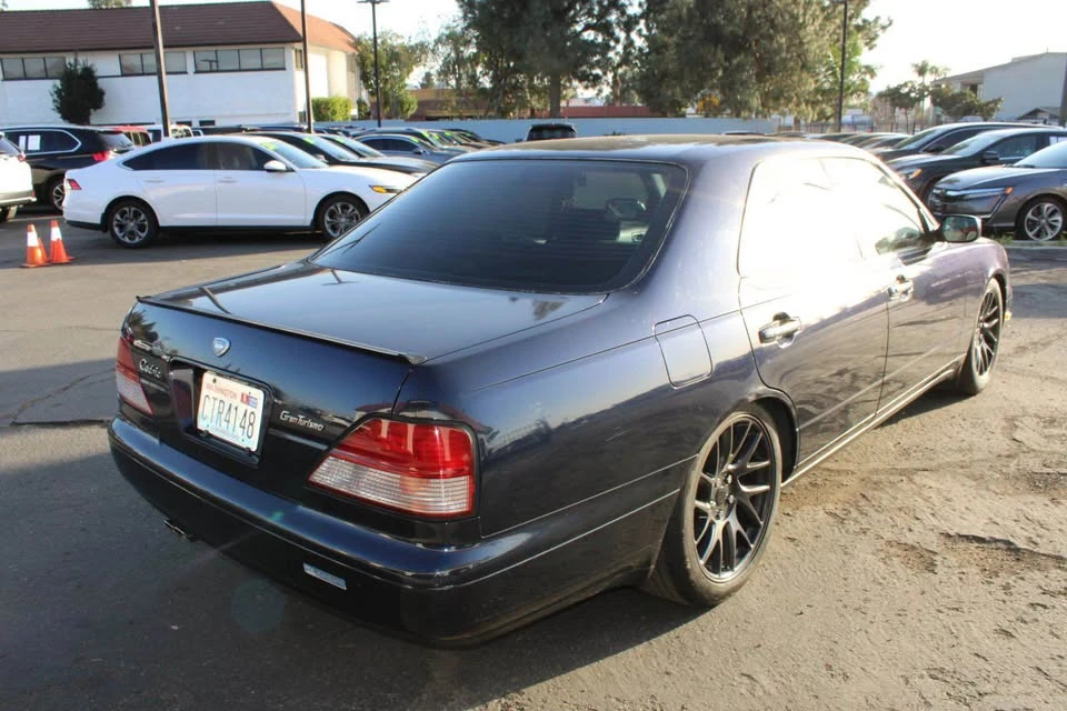 1995 Nissan Cedric 9th Gen - Image 5 of 10