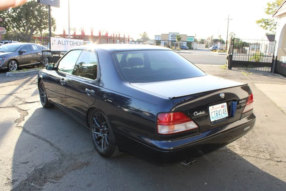 1995 Nissan Cedric 9th Gen - Image 4 of 10