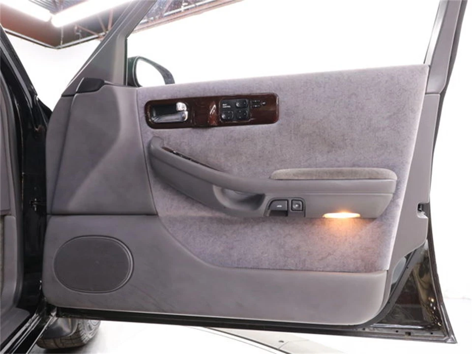 1995 Nissan Cima 2nd Gen - Image 18 of 31