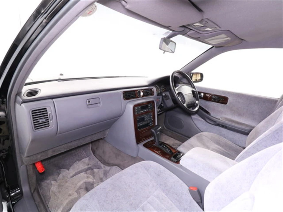 1995 Nissan Cima 2nd Gen - Image 14 of 31