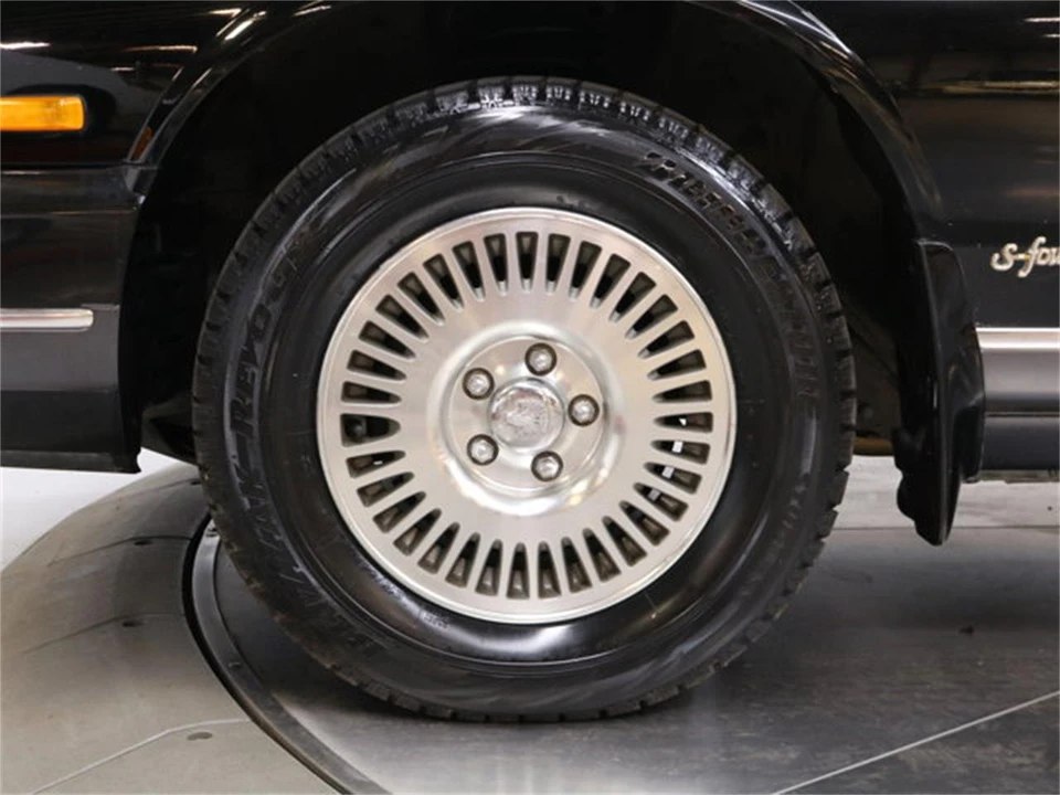 1995 Nissan Cima 2nd Gen - Image 31 of 31