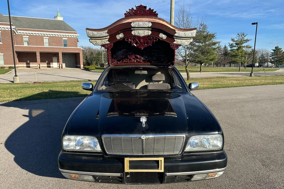 1995 Nissan Cima 1st Gen - Image 2 of 31