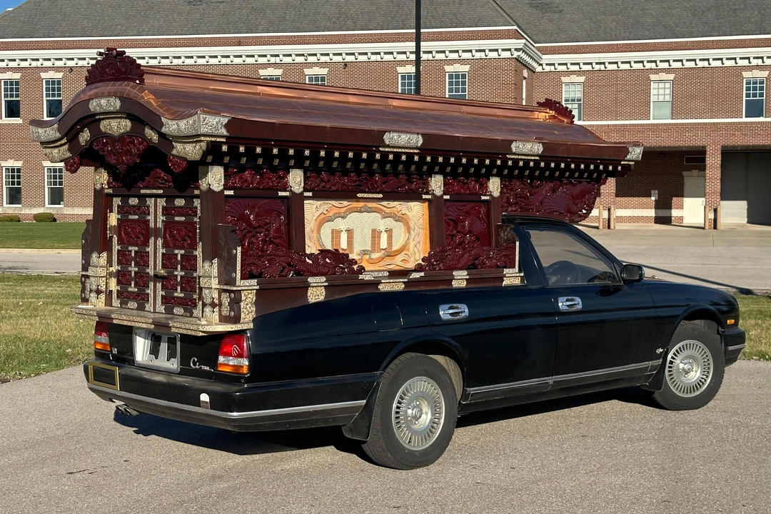1995 Nissan Cima 1st Gen - Image 4 of 31