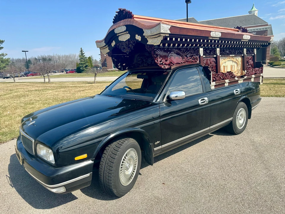 1995 Nissan Cima 1st Gen - Image 11 of 31