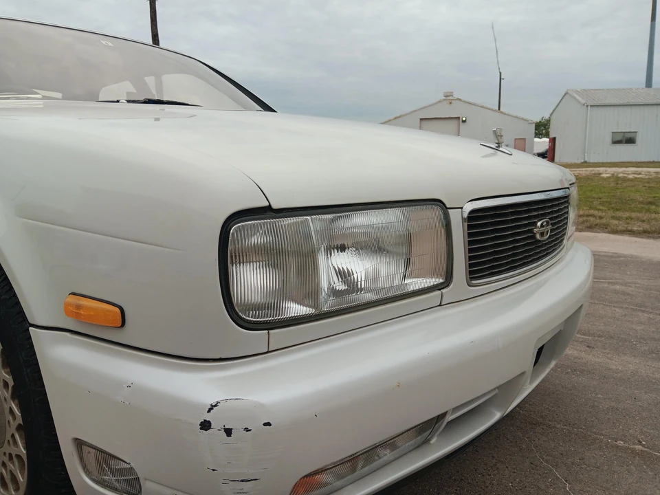 1995 Nissan Gloria 8th Gen - Image 9 of 31