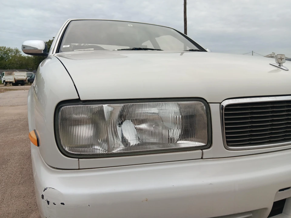 1995 Nissan Gloria 8th Gen - Image 10 of 31