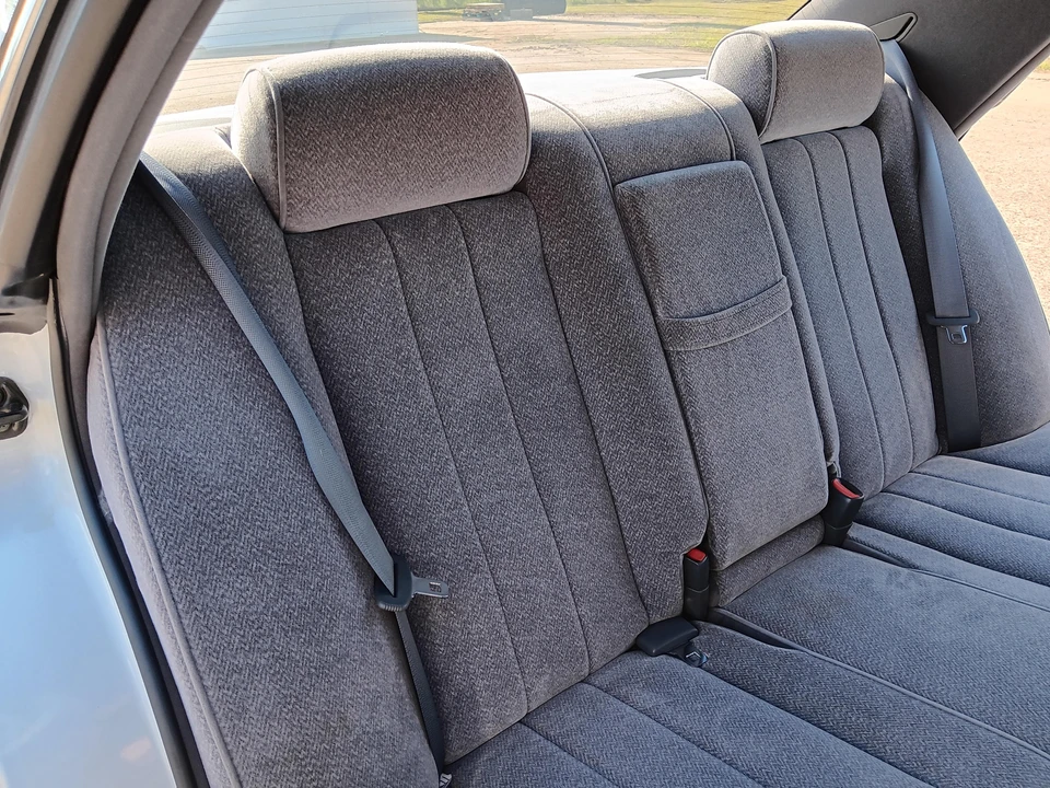 1995 Nissan Gloria 8th Gen - Image 30 of 31